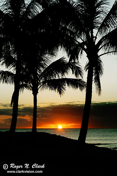 image hawaiian.sunset.c12.12.2004.JZ3F3372b-600.jpg is Copyrighted by Roger N. Clark, www.clarkvision.com